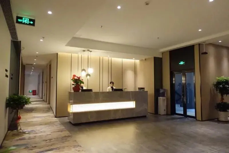 2020SMART Hotel (Sea World, Shui Wan MRT Station)