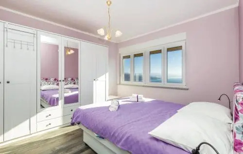 Jane Apartment by Irundo