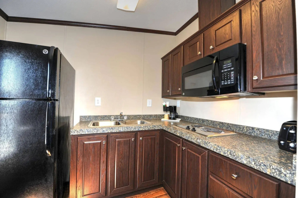 Instalodge Hotel and Suites Karnes City