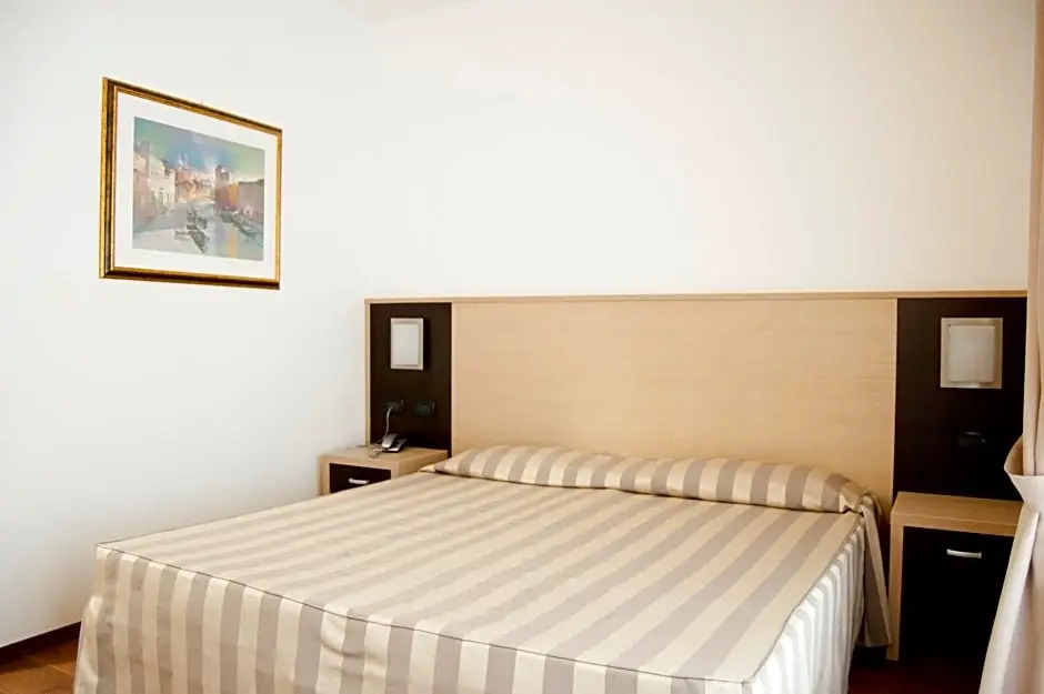 Hotel Leon Bianco