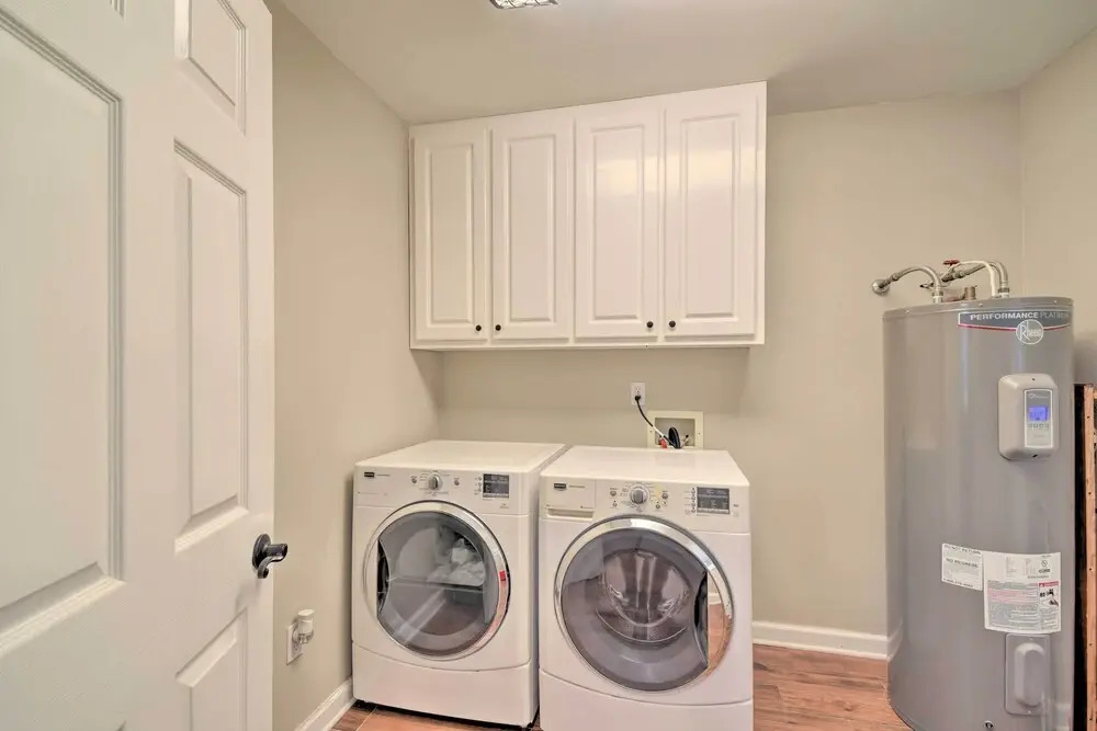Peaceful Fairhope Cottage w/ Covered Patio!