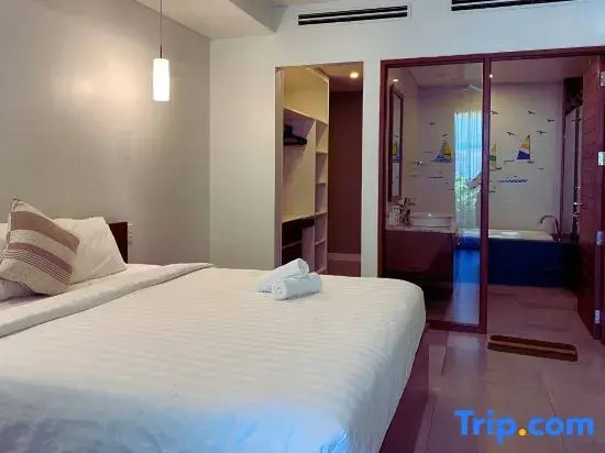 Luxury Villa  5 bedroom & private pool ( near My Khe Beach)