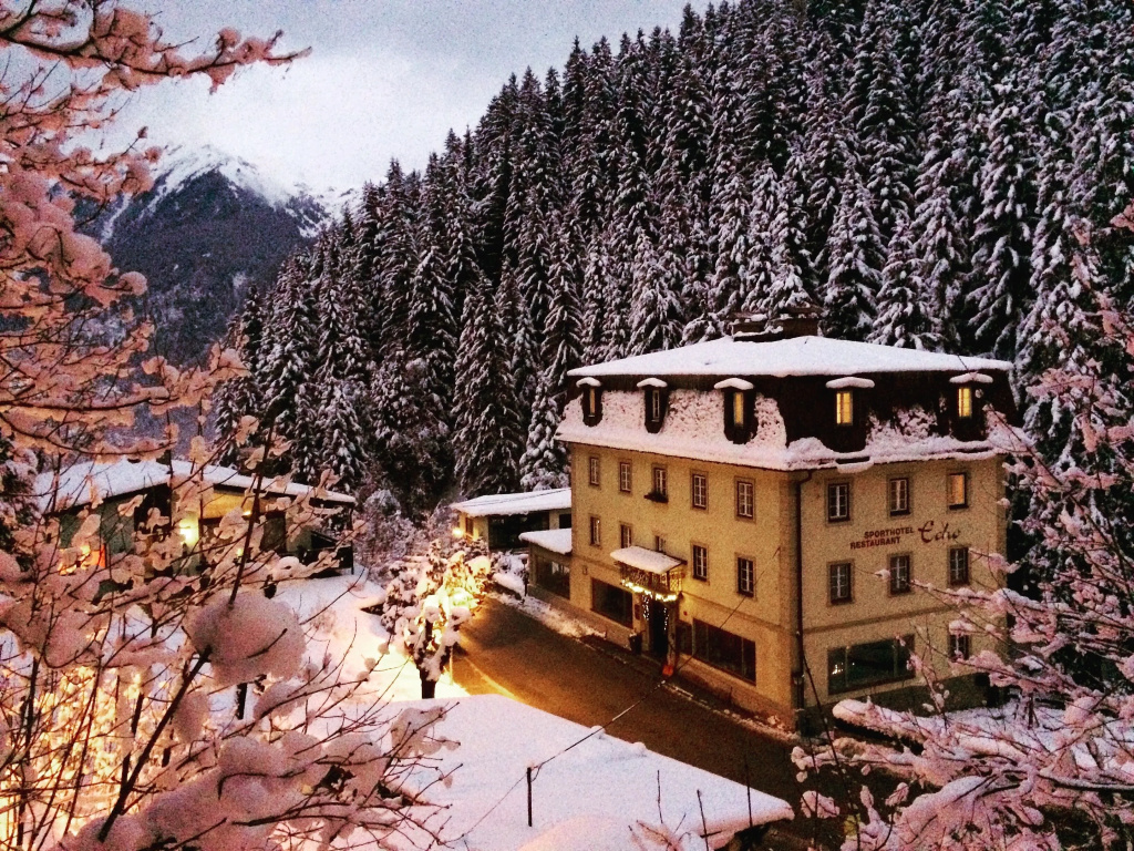 Hotel Echo