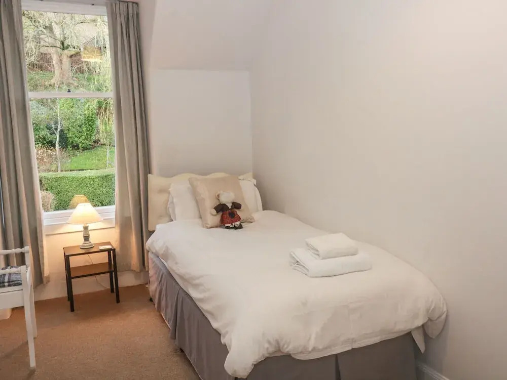 6 Coltbridge Gardens