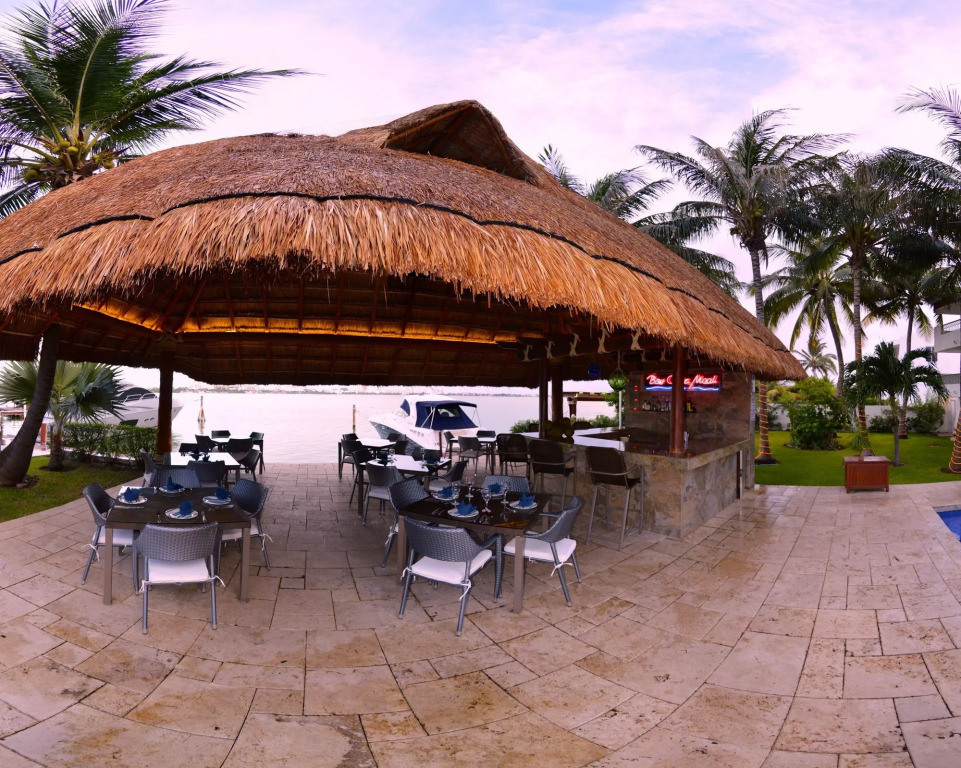 Sina Suites Cancun