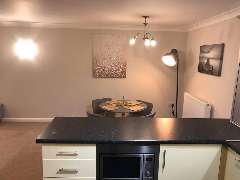 Meadow View Apt 2BR & 2 Bath Parking Near St Neots