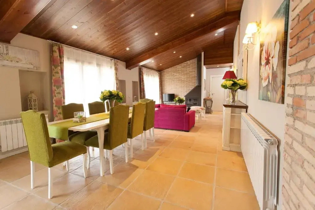 Casa Tapioles