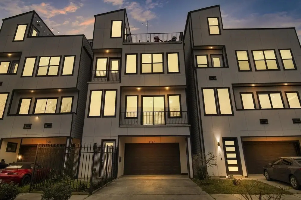 Modern, Houston Inspired House W/ Best Views Of Downtown! - Less Than 1 Mile To Eado/midtown Bars 3 Bedroom Home by Redawning