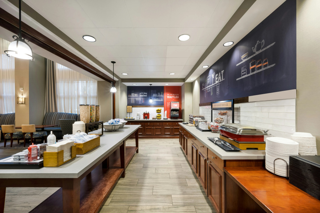Hampton Inn and Suites Fredericksburg