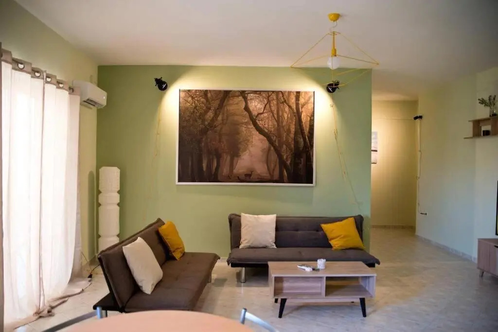 Chalkis Green Leaf House