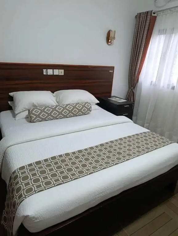 Guim'S Square Hotel