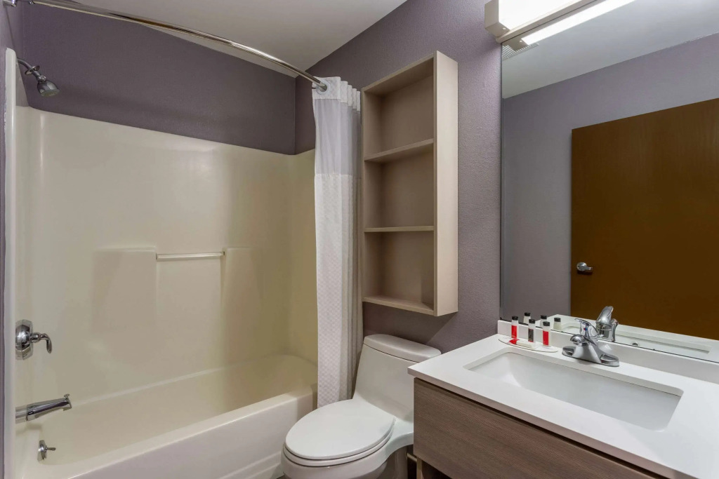 Microtel Inn & Suites by Wyndham Bethel/Danbury