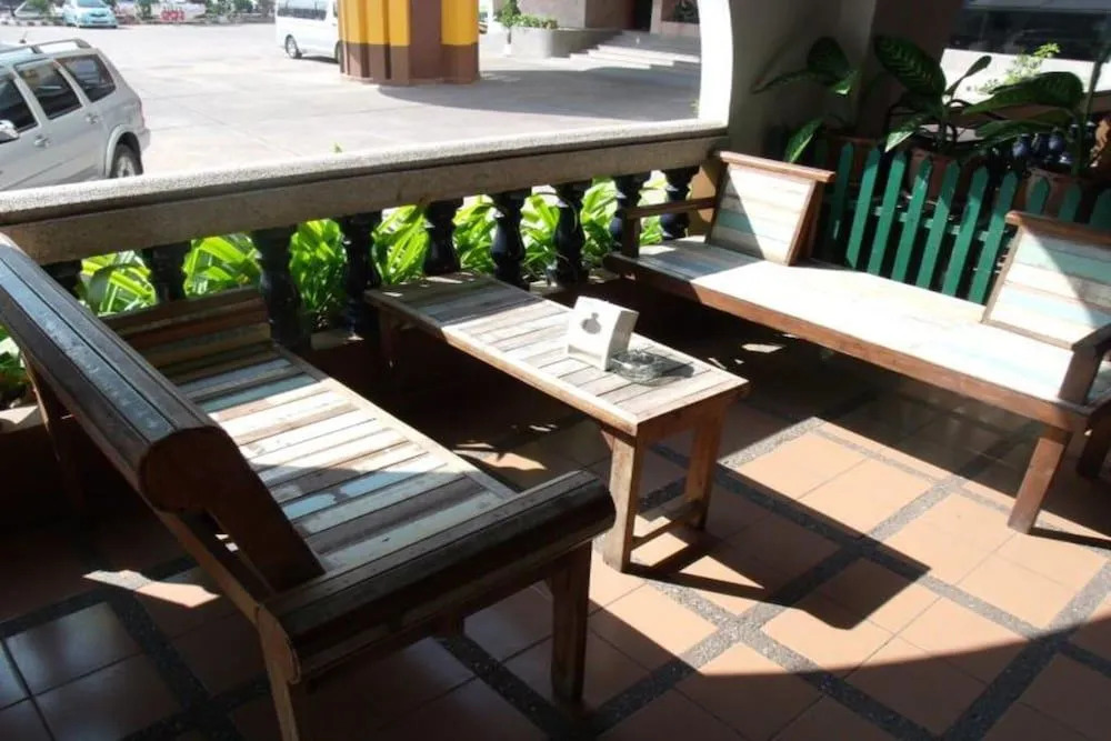 Sripatana Hotel