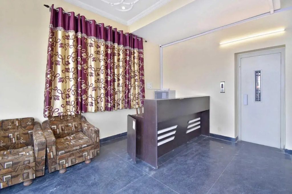 Collection O 80520 Hotel albert
