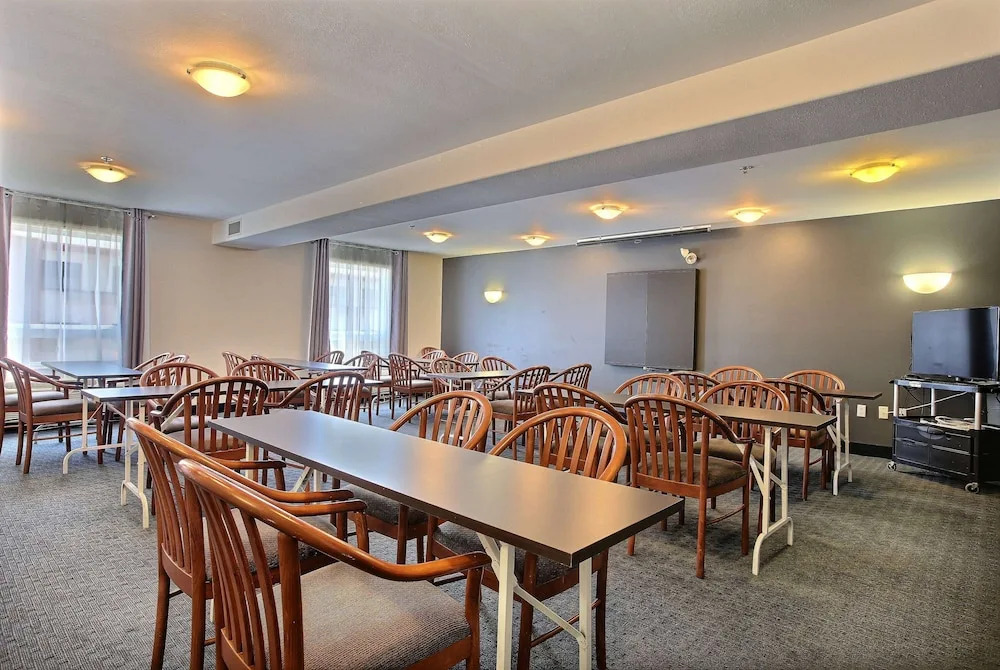 Super 8 by Wyndham Trois-Rivieres
