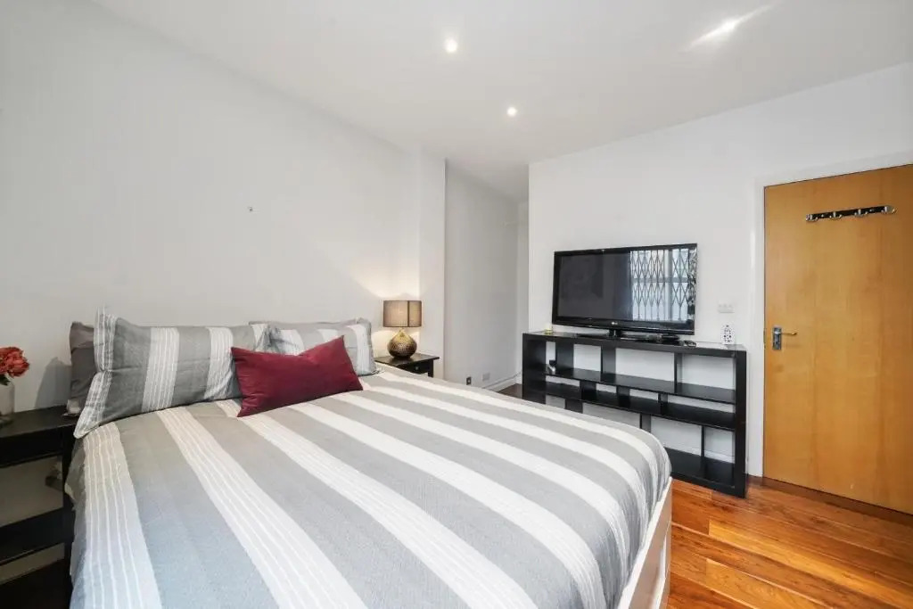 GRANGE City 2 Bed Modern Apartment by Tower Bridge London Bridge
