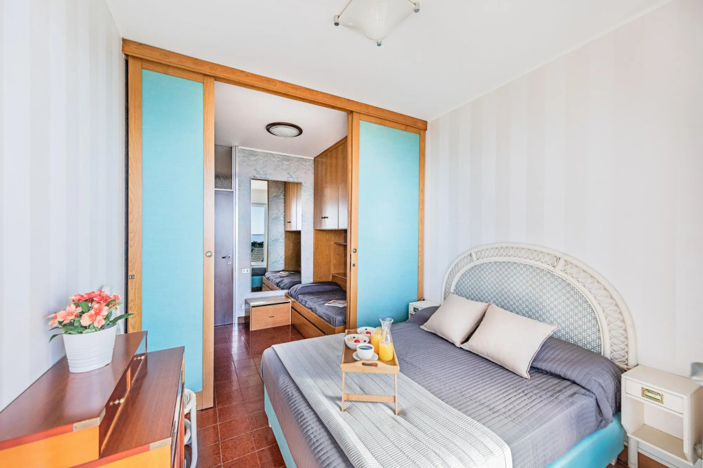 La Brise C B2 by Wonderful Italy