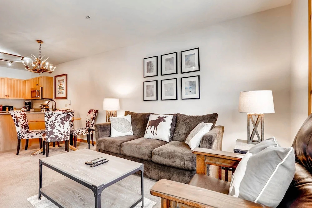 135 Dercum Dr - 1 Br Condo