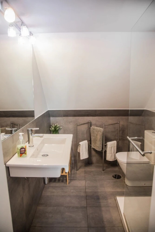 Riverside Central Colon Penthouse