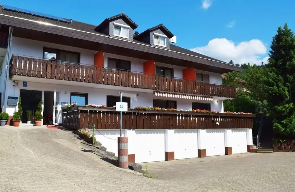 Hotel Saresma Garni
