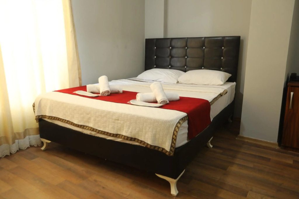 BALŞEN HOTEL