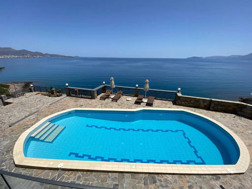 Ostria Apartments