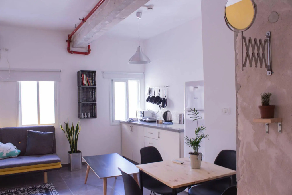 Renas House Smart Hotel
