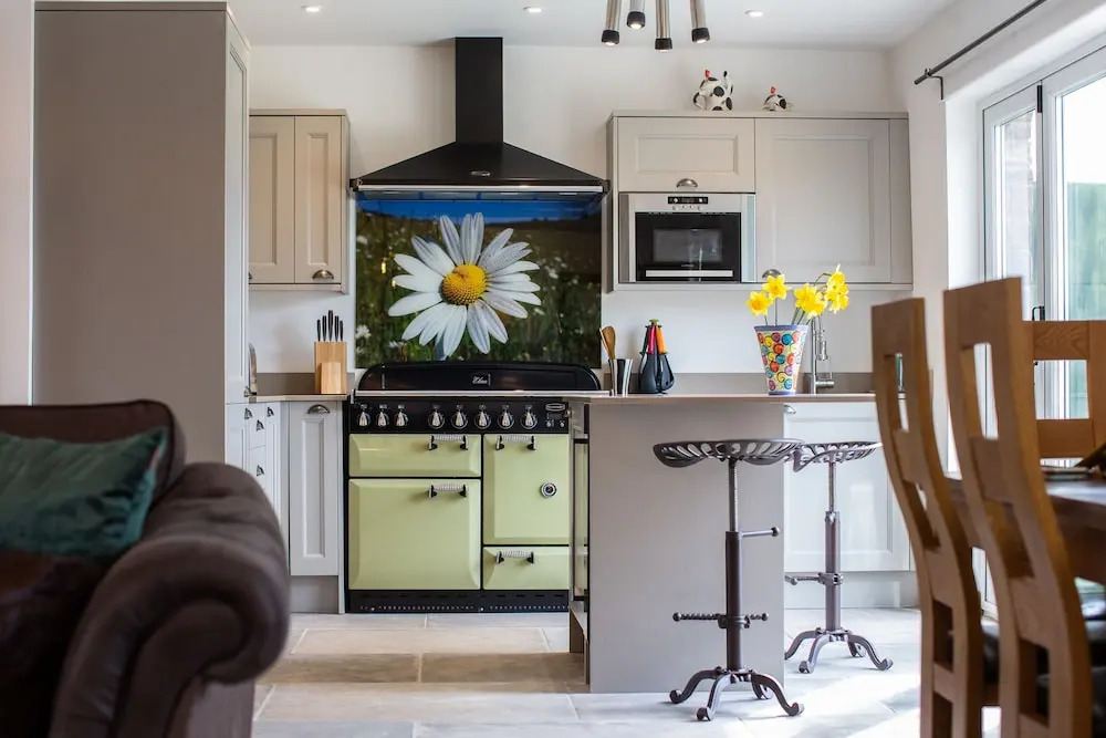 Luxury Cottage With hot tub in the Forest of Dean