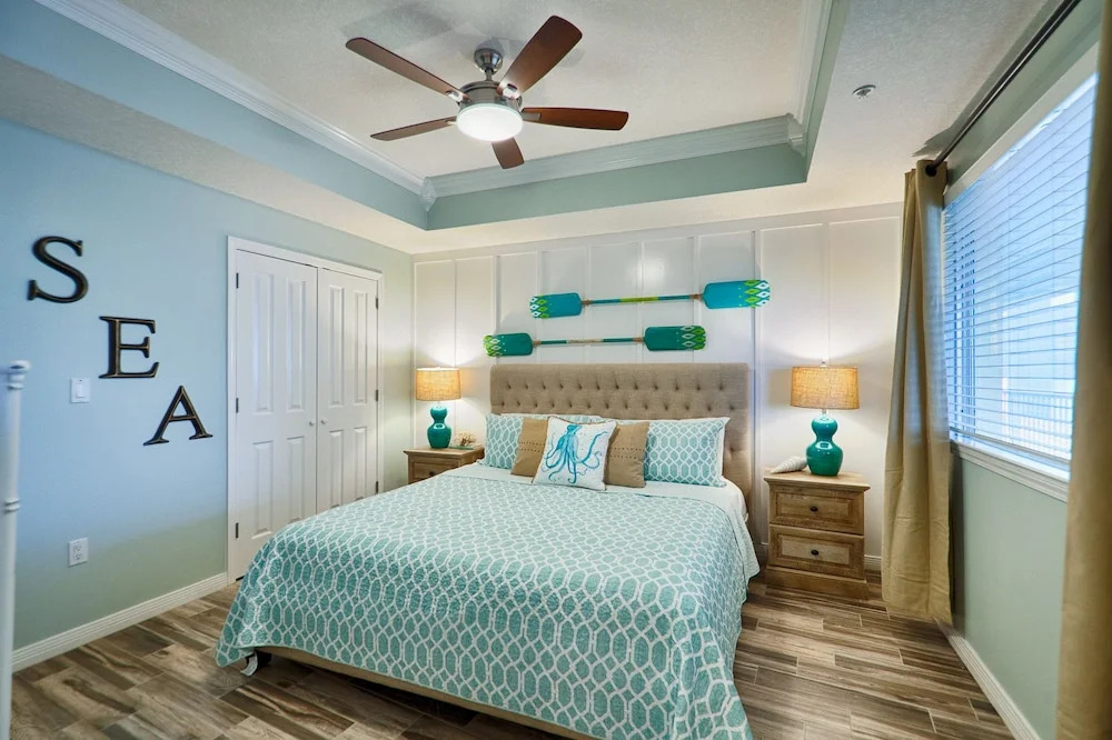Gulfside 308 - 2 Br condo by RedAwning