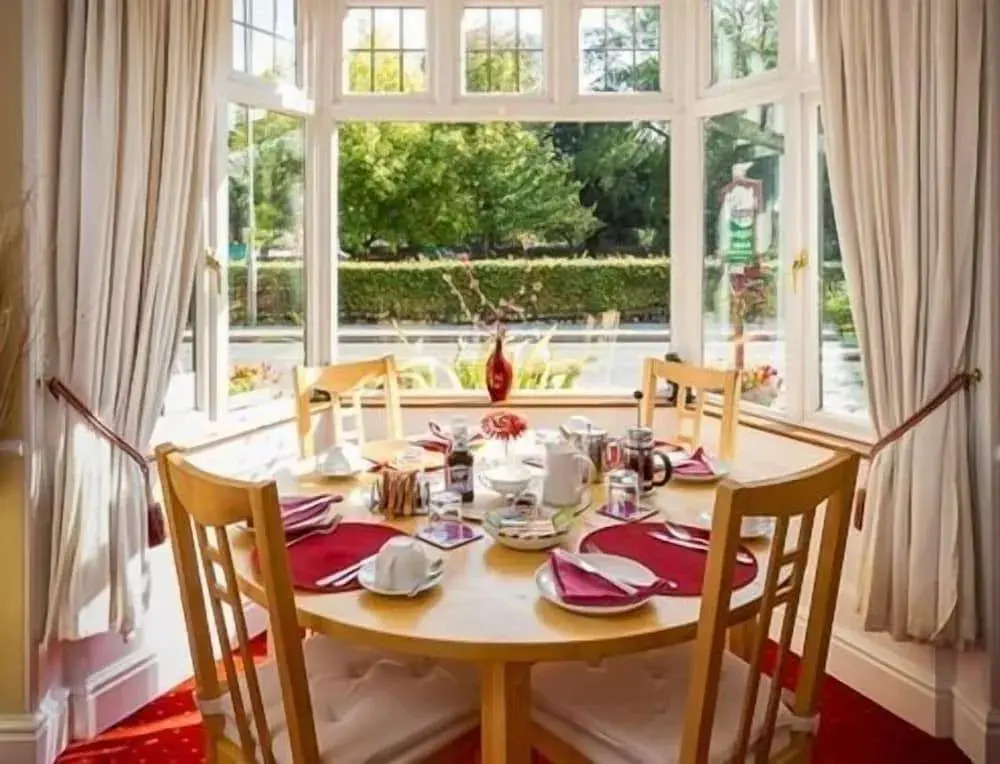 Ashgrove House