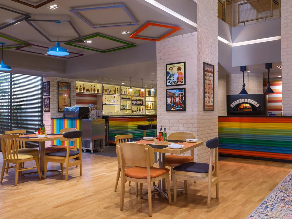 Holiday Inn New Delhi Aerocity by IHG