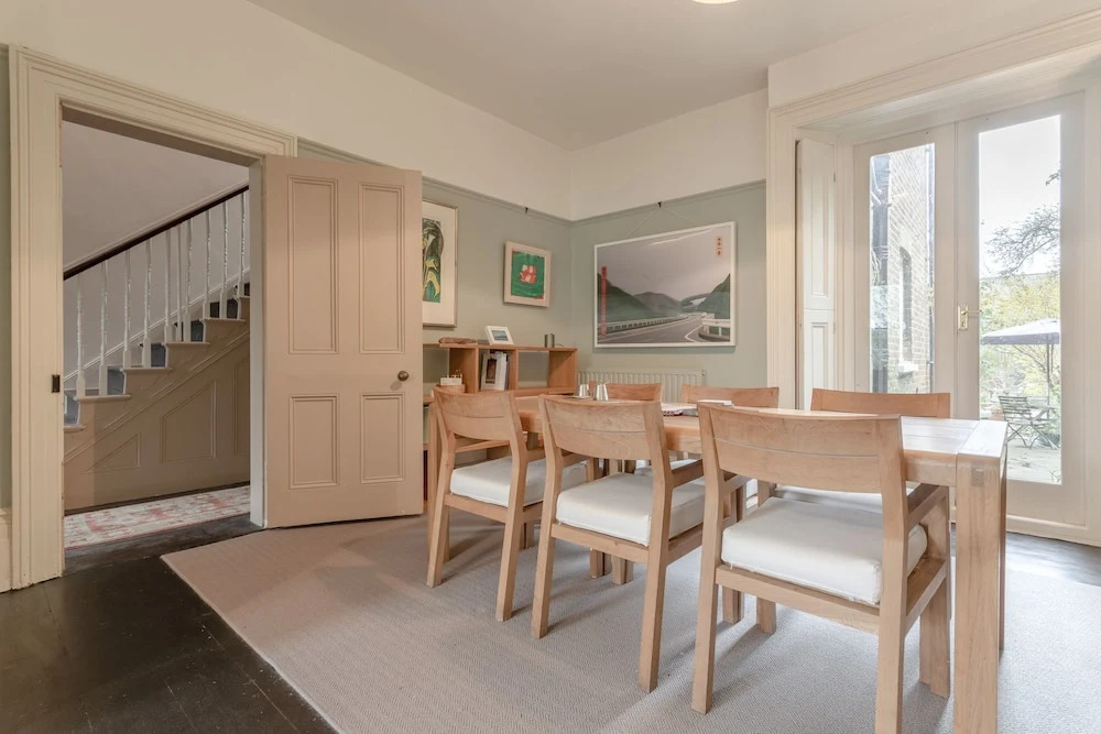 Cosy Brixton House With Great Transport Links