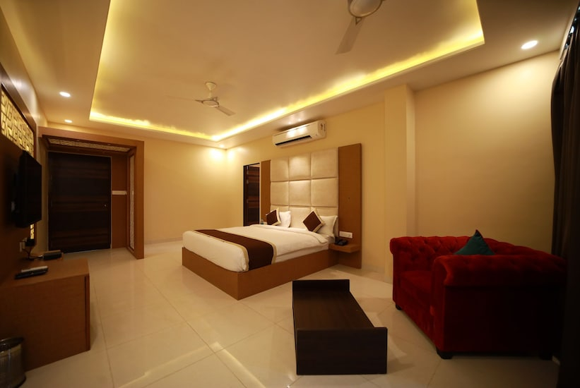 Hotel Neerja Inn