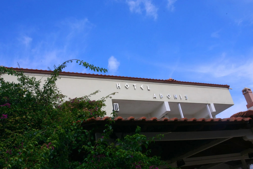 Adonis Hotel