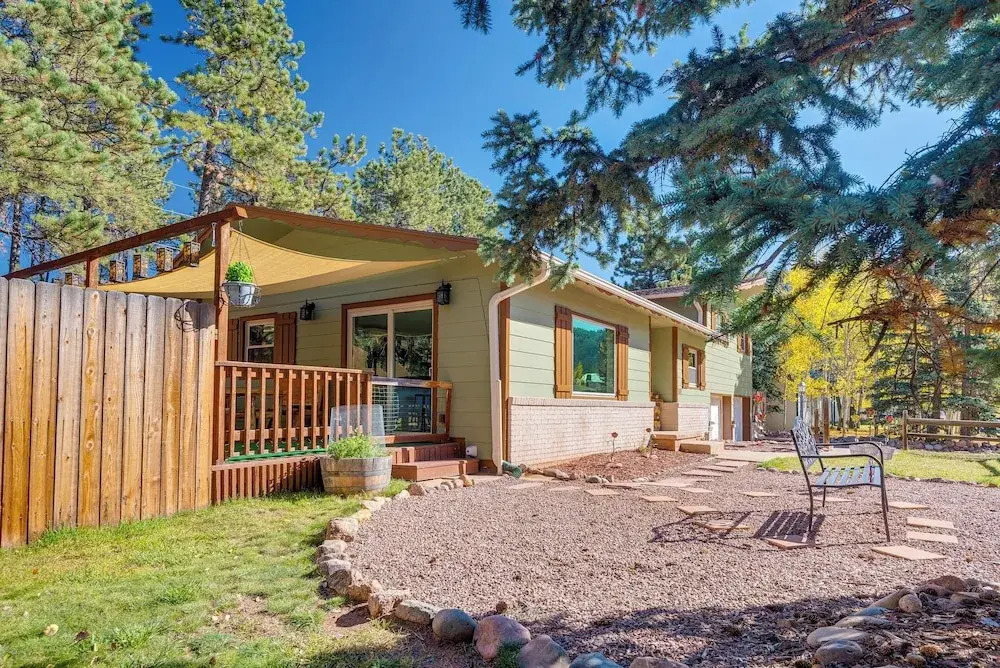 327936 Hot Tub + Mtn Views: Woodland Park Gem