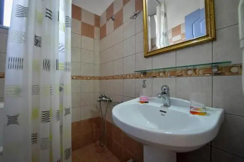 Taletos Apartments & Studio