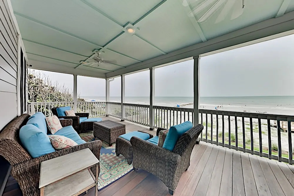 Brand-new Beachfront W/ 2 Chefs Kitchens 6 Bedroom Home