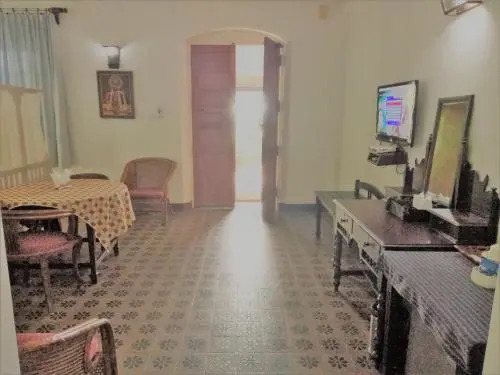 Beach Heritage Hotel
