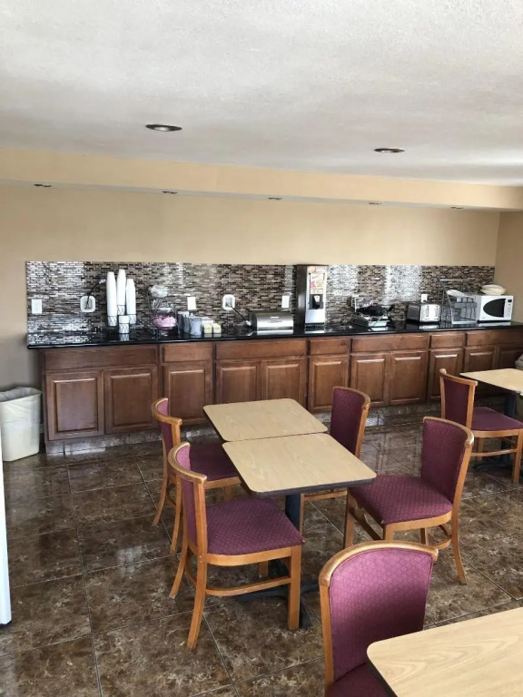 Knights Inn Buttonwillow
