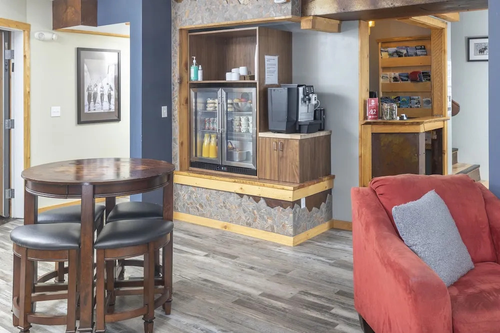 Ski Inn