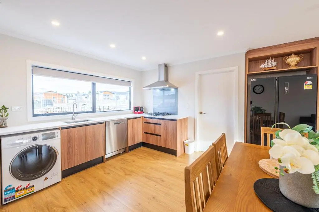 Mirror Lake Apartment