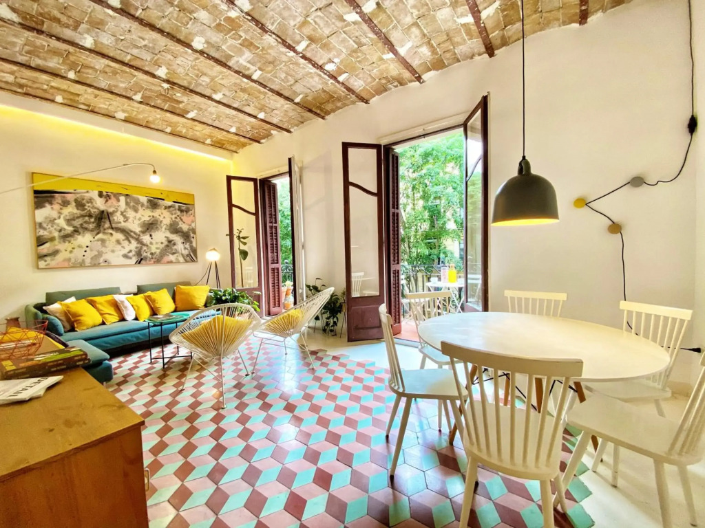 Tyche apartment