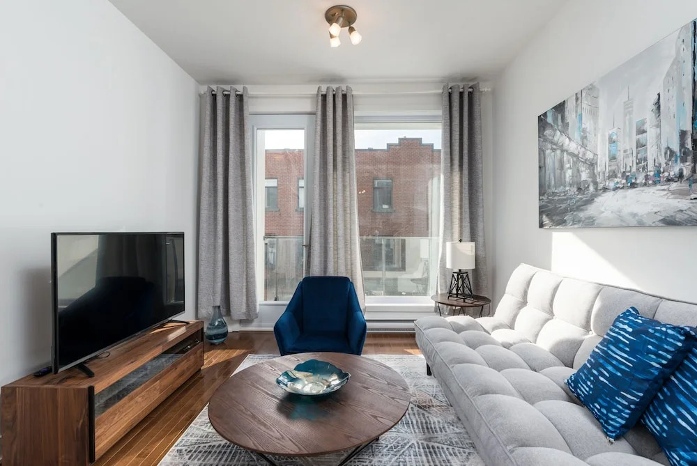 Sunny 2BR on Plateau Mont-Royal