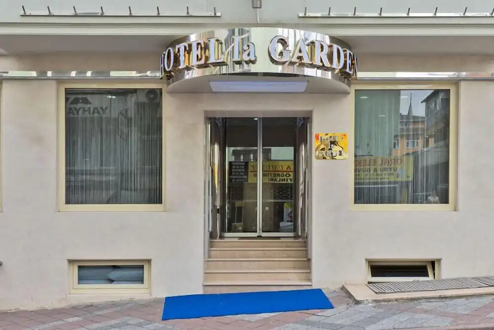 La Garden Hotel
