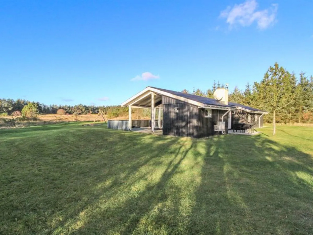 "Hristijan" - 600m from the sea in NW Jutland