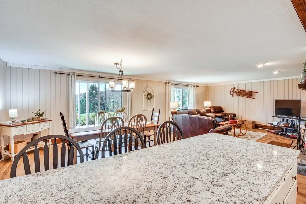 Newly Renovated Sky Valley Condo w/ Mtn Views