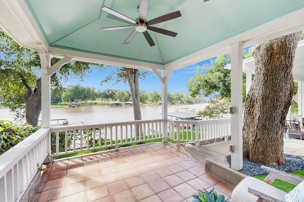 Dock, Patio & Grill! Waterfront Lake Dunlap Home