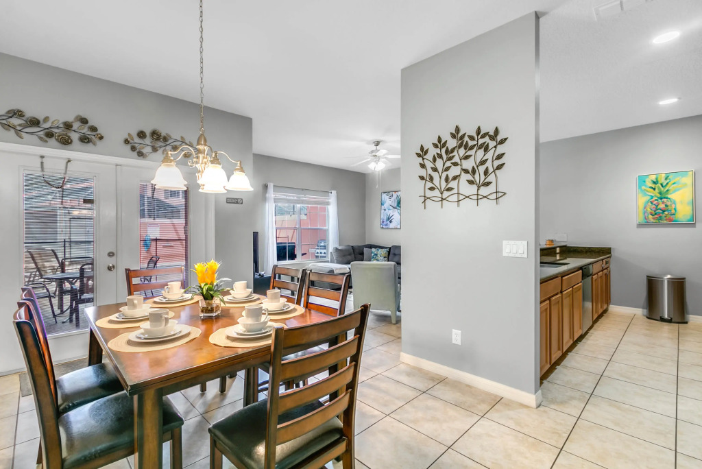 4 Bedroom 3 Bathroom Paradise Palms 8957 Cp