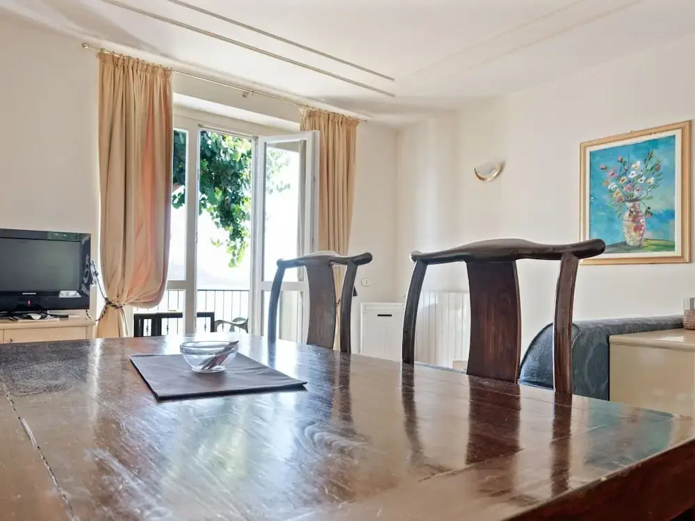 Residence Located on the Shores of Lake Maggiore