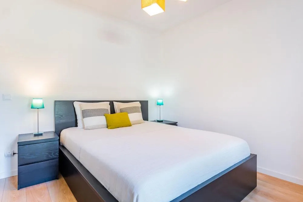 Deluxe Beach Apartment Swimming Pool
